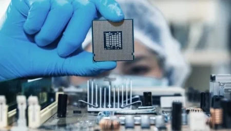 TSMC, çip paketleme teknolojisinde devrim yaratacak: 2027’de üretim başlıyor